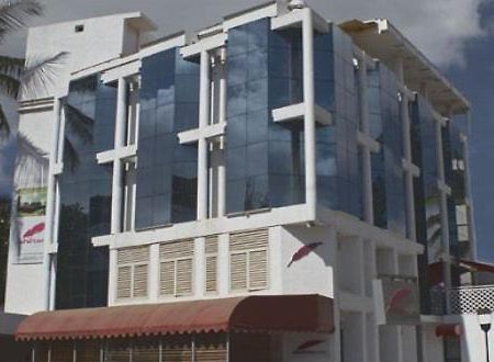 Shilton Suites Bangalore Buitenkant foto