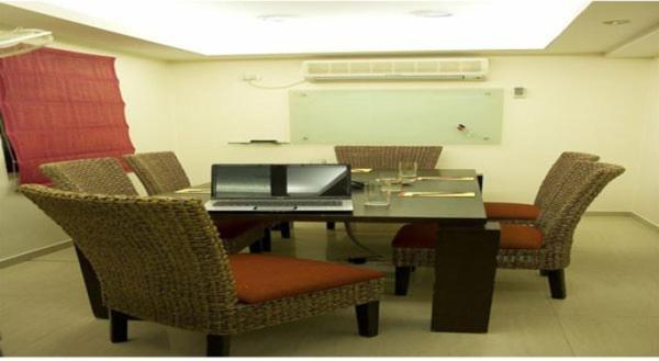 Shilton Suites Bangalore Zakenleven foto